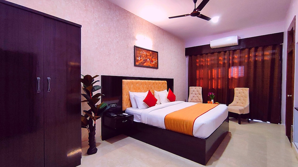 Executive Room - Photo 10