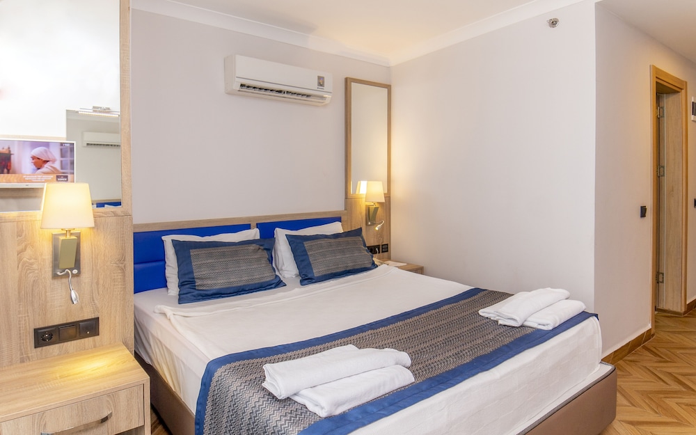 Family Quadruple Room, 2 Bedrooms photo 1