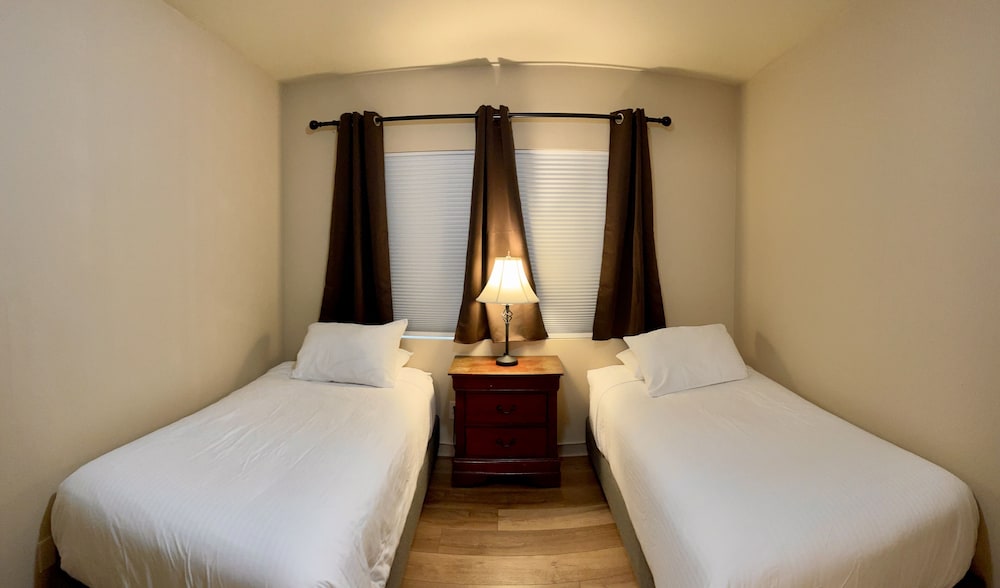Queen Suite photo 2