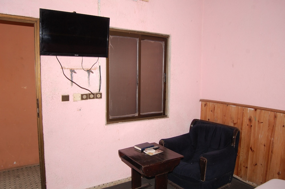 Standard Double Room (B) photo 2