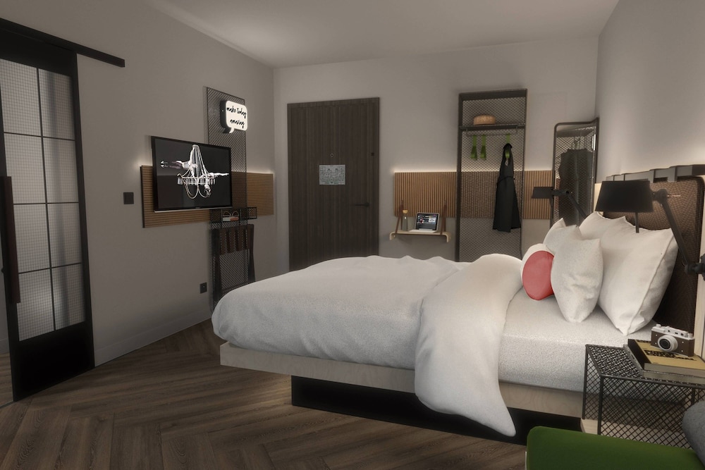 Room, 1 Queen Bed - Photo 12