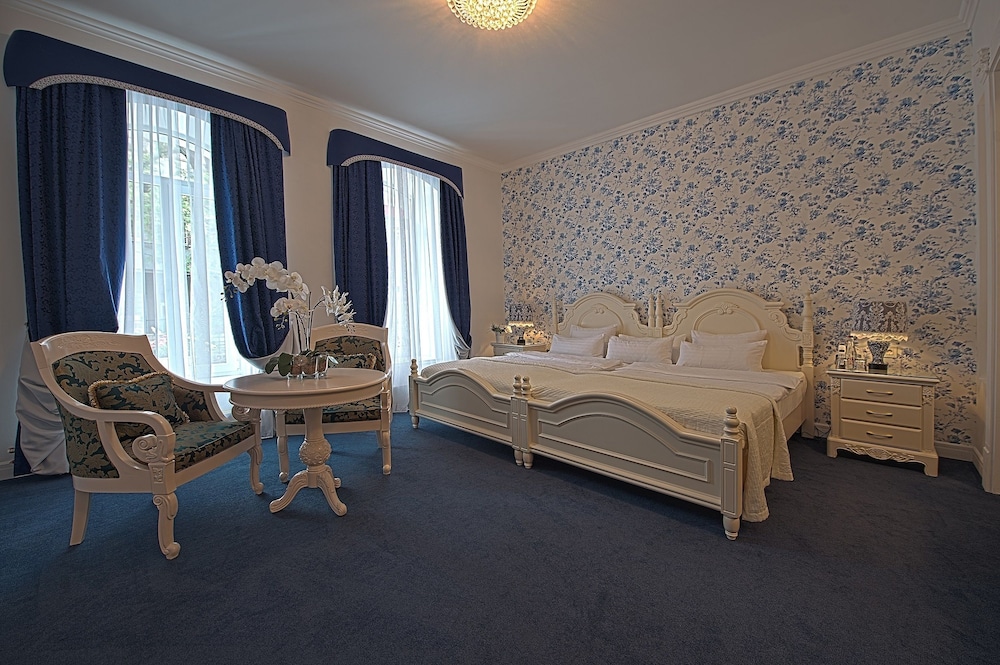 Suite, 2 Twin Beds photo 2