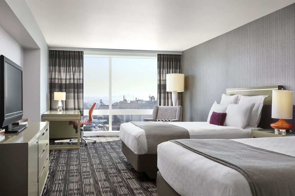 Room, 2 Queen Beds (Capitol View)