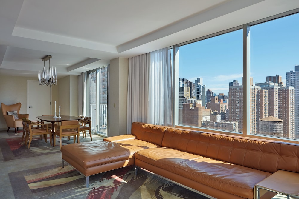 Premier Suite, 1 Bedroom thumbnail 6