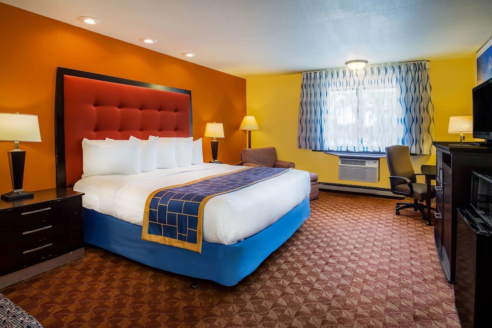 Standard Room, 1 King Bed - Photo 6