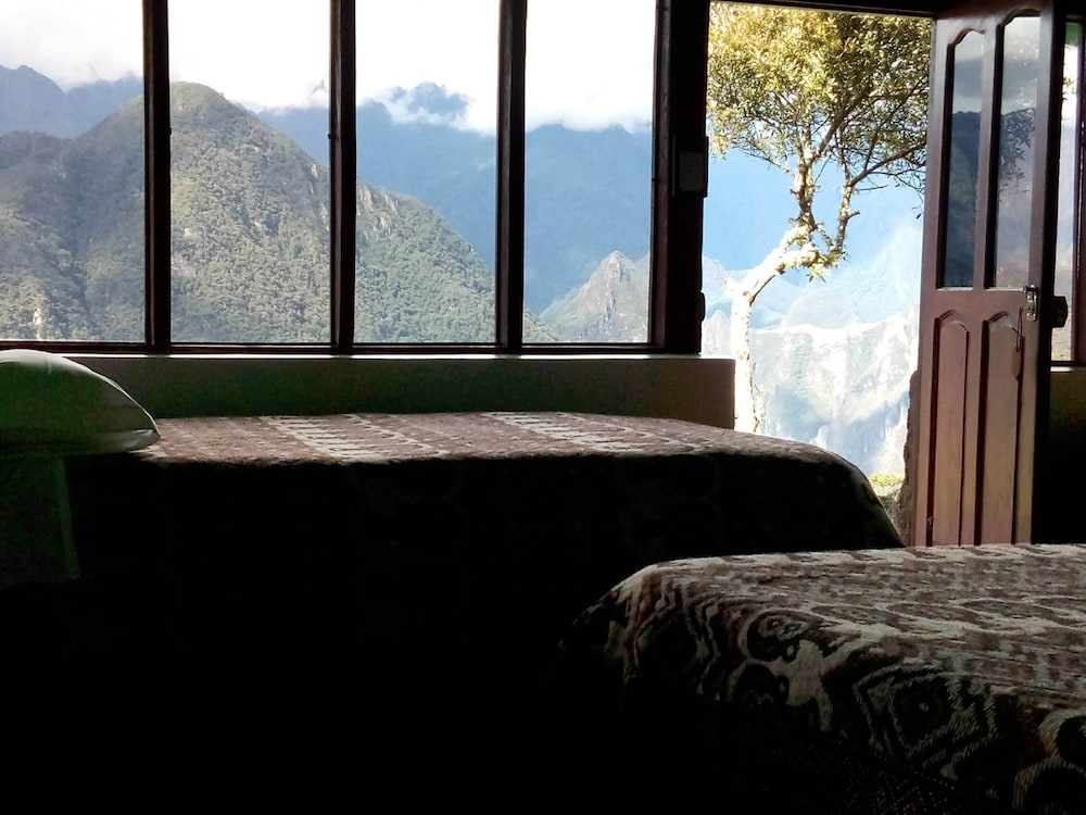 Basic Cabin, 2 Twin Beds, Private Bathroom, Resort View photo 2