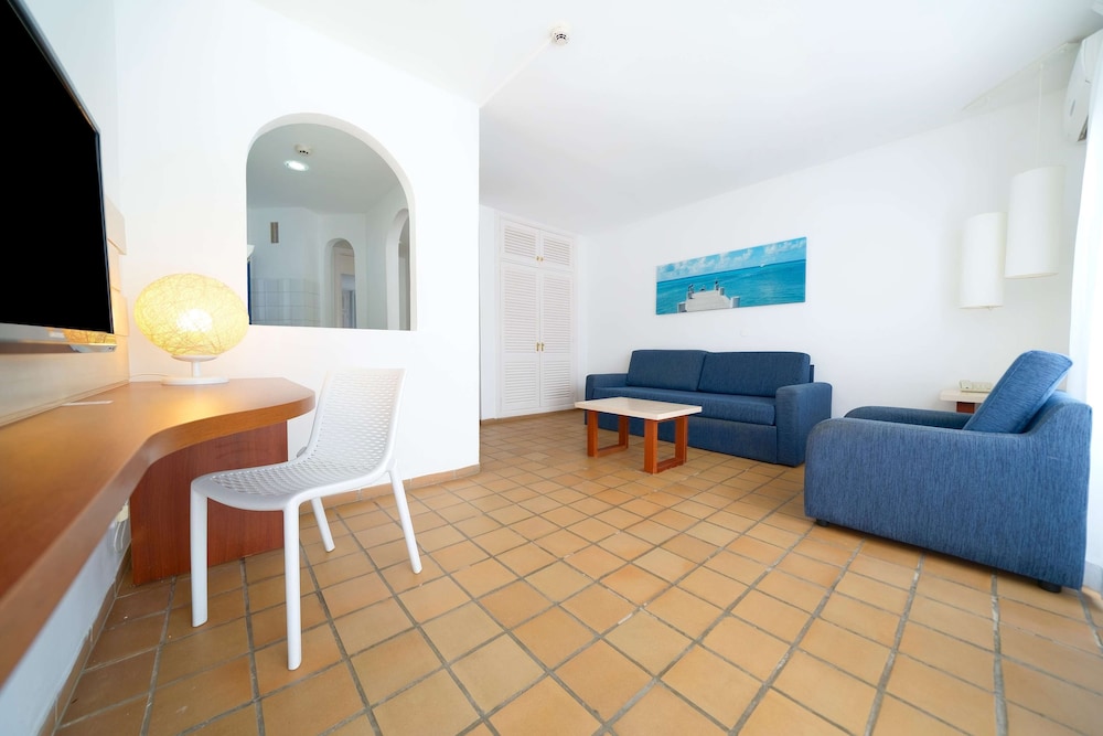 Suite, 1 Bedroom (2 Adults) photo 2