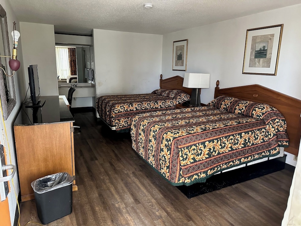 Standard Room, 2 Double Beds photo 1