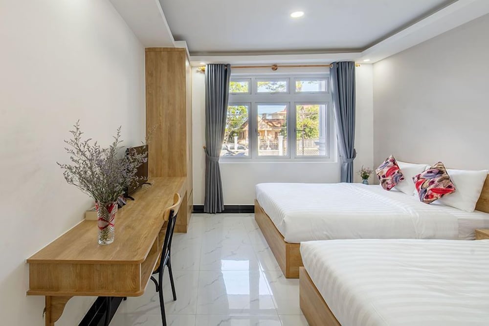 Family Apartment - Photo 6