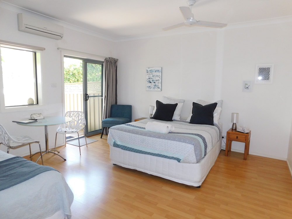 Deluxe Suite, 1 Bedroom, Non Smoking (Deluxe queen unit) photo 2