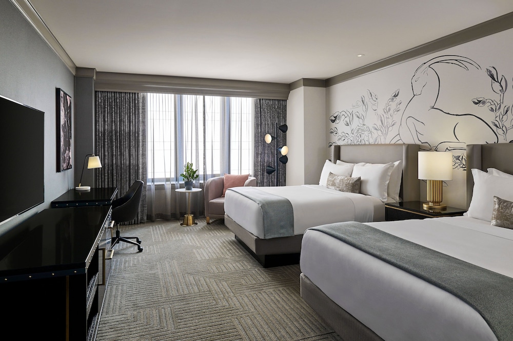 Grand Queen Room with Two Queen Beds (Non Smoking)