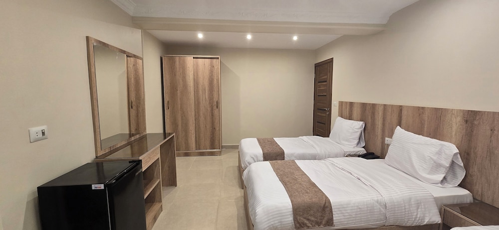 Standard Twin Room, City View