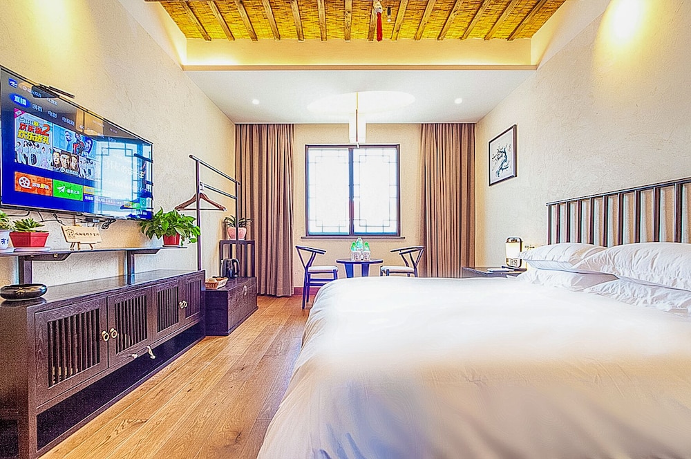 Standard Double Room, 1 King Bed photo 2