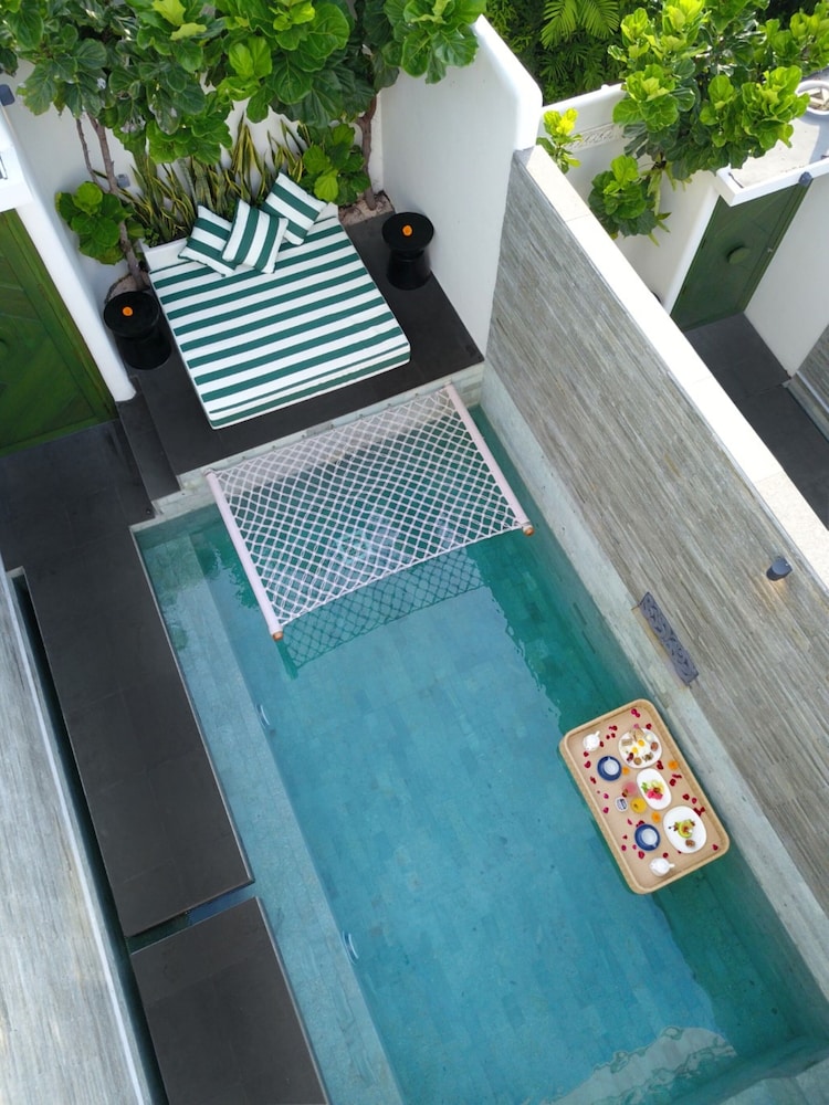 1 Bedroom Villa with Private Pool - Photo 1