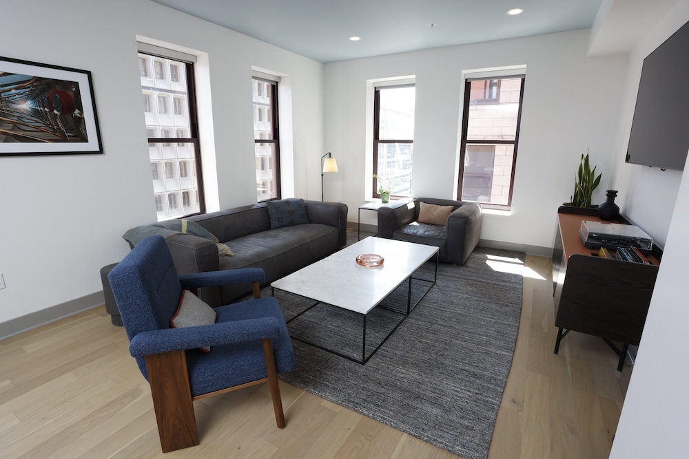 Suite, 1 Twin Bed (The Rockefeller) photo 3