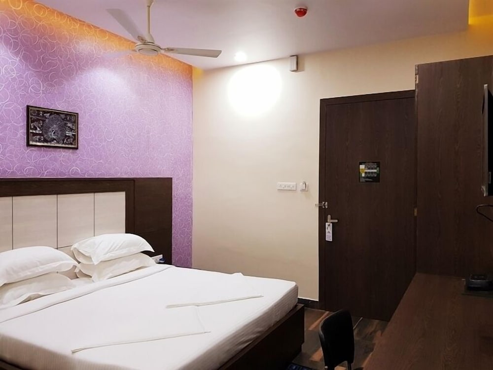 Deluxe Room - Photo 1