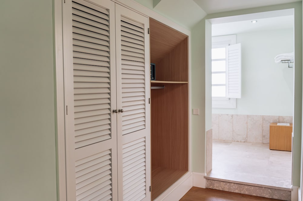 Premium Studio Suite - Photo 27