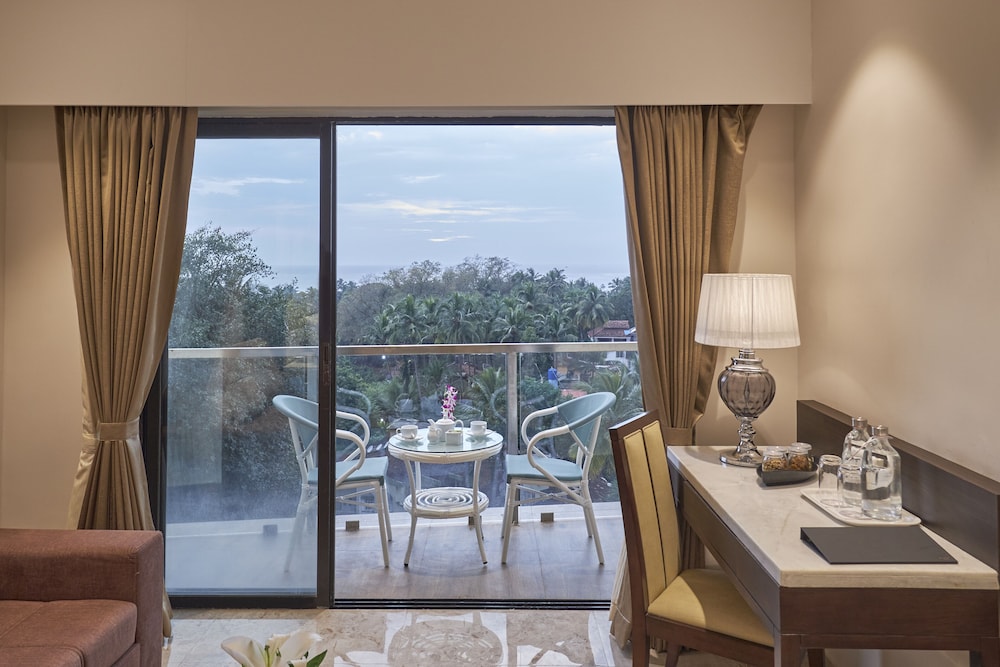 Club Double Room - Photo 8