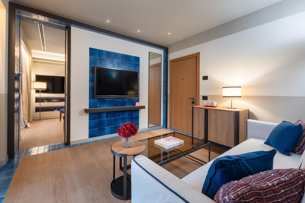 Suite with Private Pool (Non Smoking)
