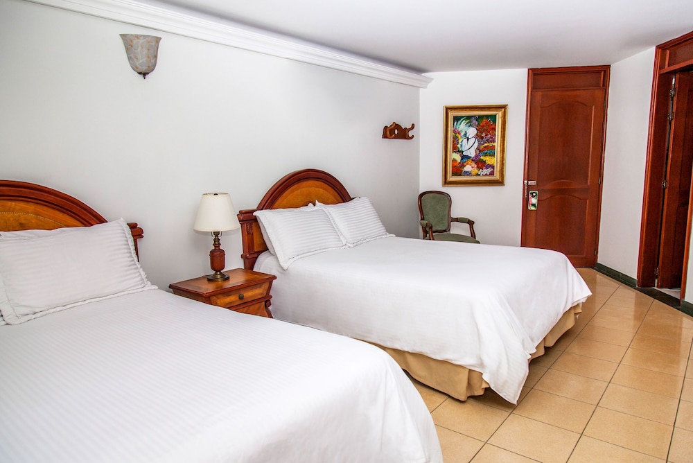 Twin Room - Photo 1