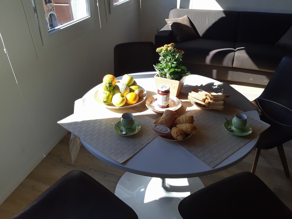 Deluxe Suite, City View photo 3