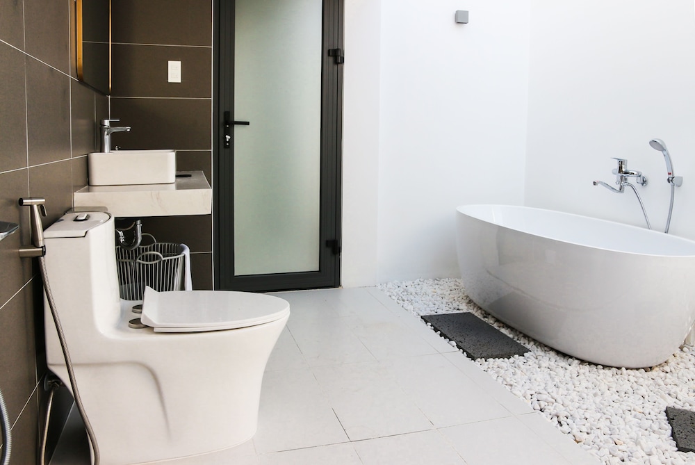 Deluxe Double Room, Bathtub, Garden View - Photo 4