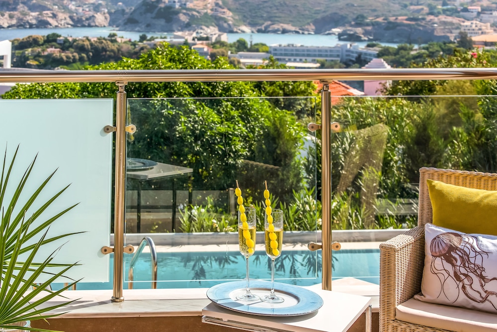 Luxury Room, Private Pool, Sea View - Photo 2