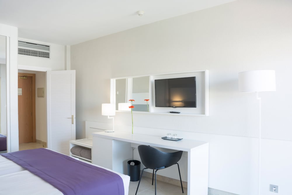 Standard Double Room Single Use, Balcony photo 3
