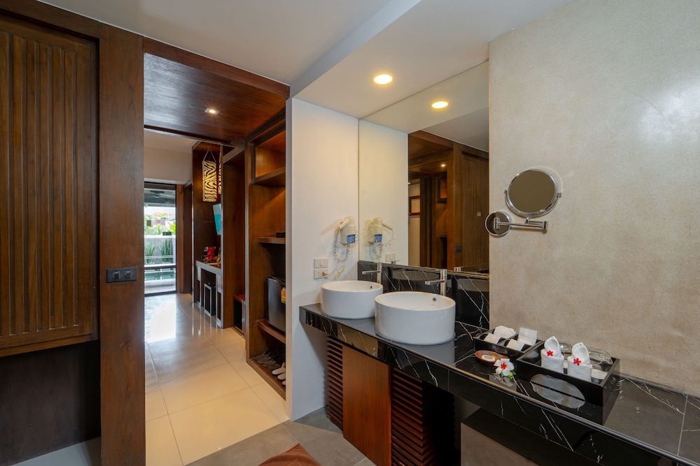 Plunge Pool Suite - Photo 7