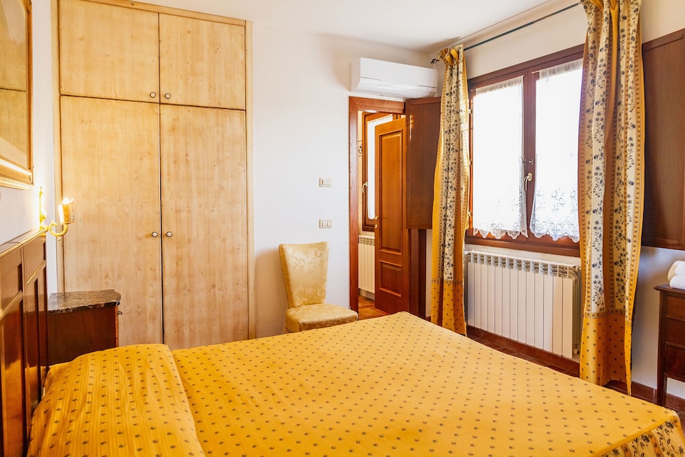 Comfort Room, 1 Bedroom, Air conditioning, Garden View photo 3