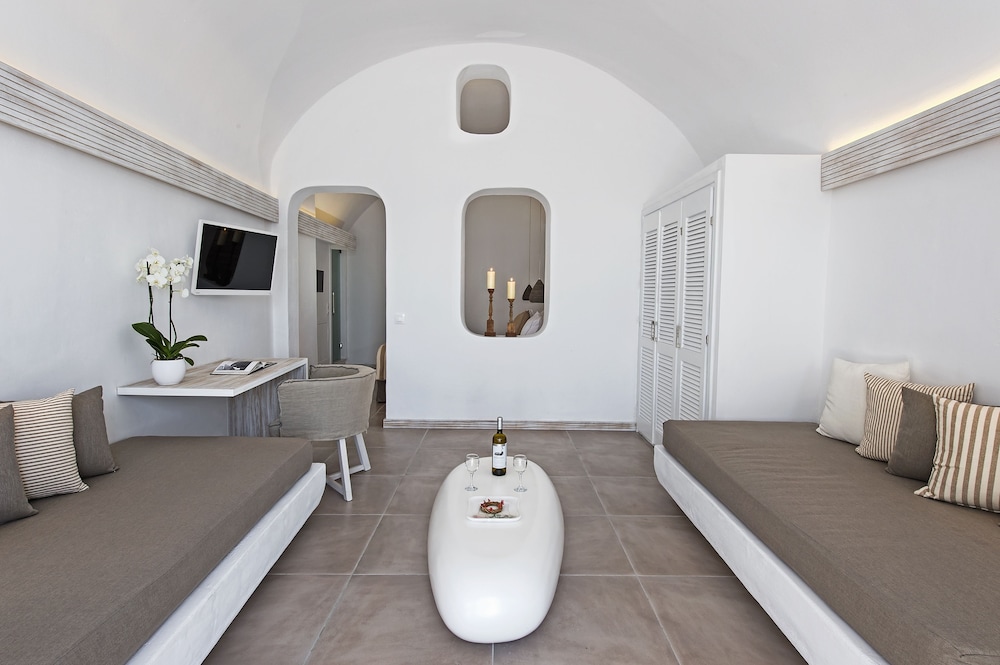 Deluxe Suite - Photo 17