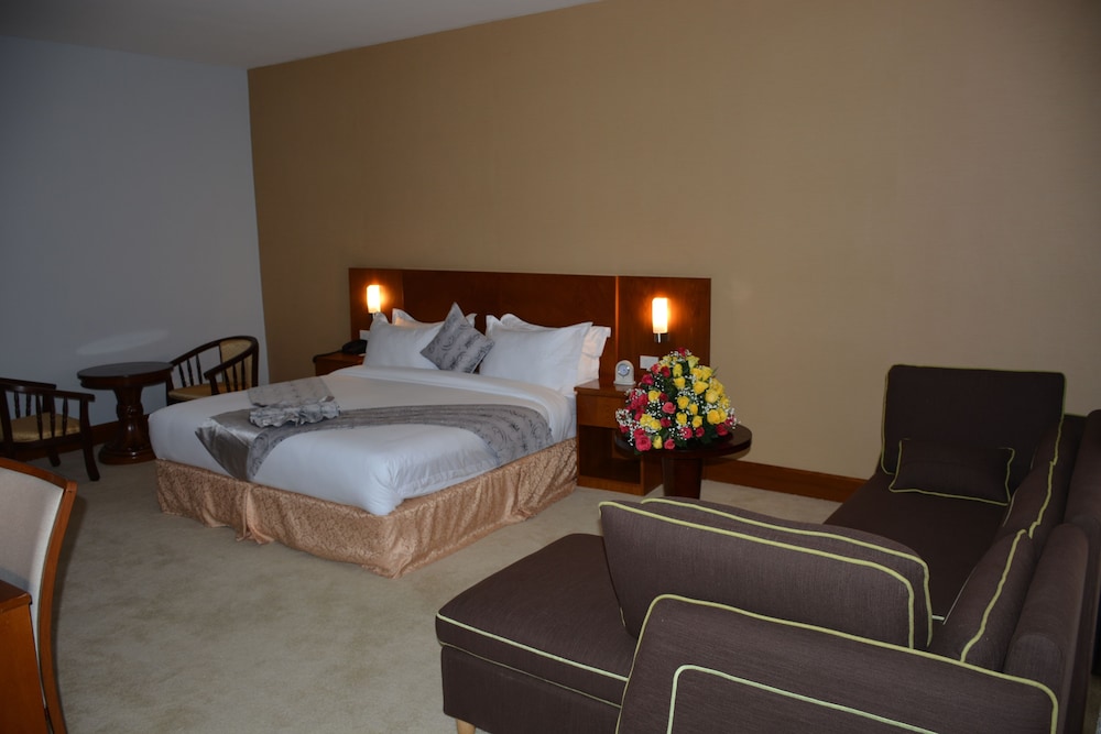 Executive Suite photo 2