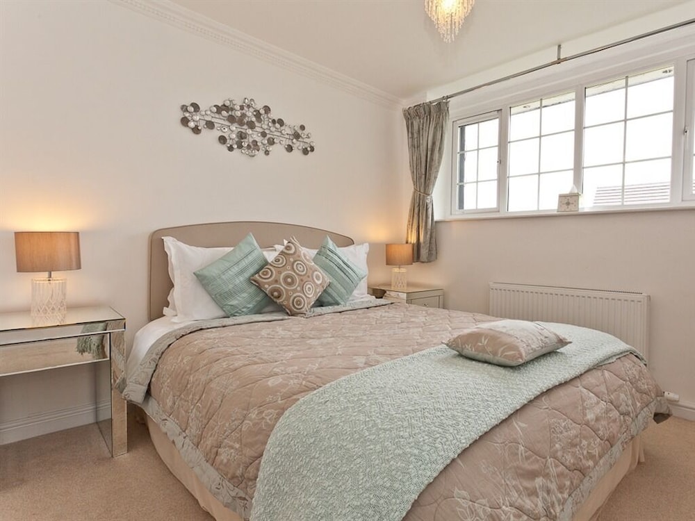 Double Room, Ensuite, Garden View (Glass) photo 2