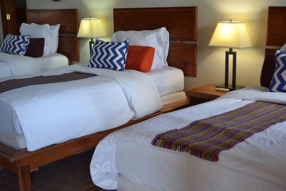 Deluxe Room, 1 Bedroom, Private Bathroom, Garden View photo 2