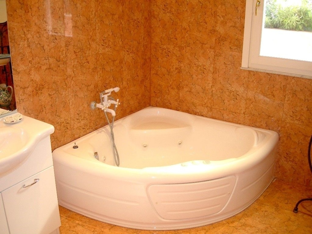 Villa photo 2