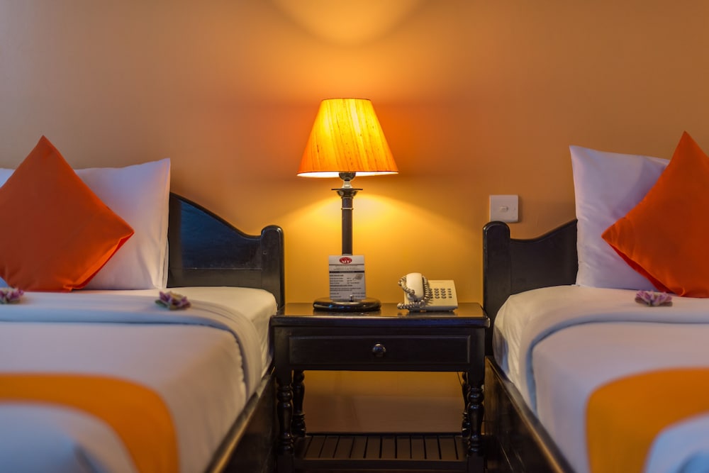 Deluxe Double or Twin Room - Photo 12