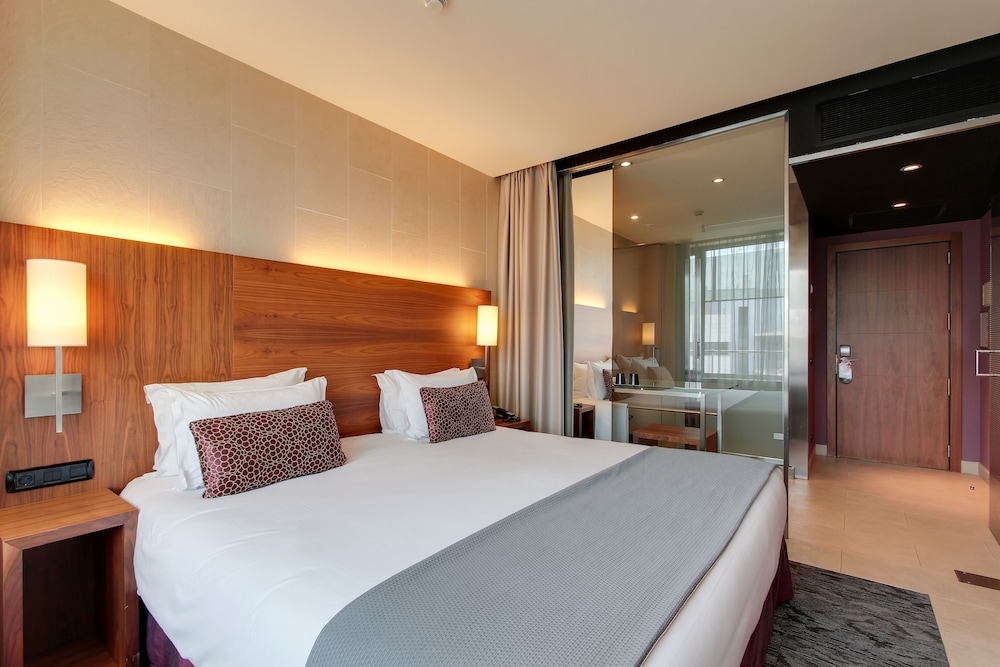 Double Room (Breakfast Included) - Photo 4