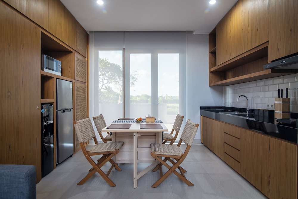 Basic House photo 3