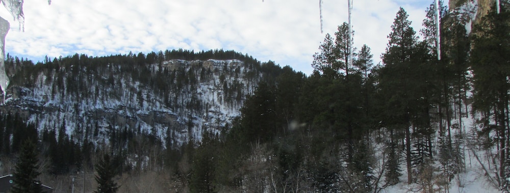 Raspberry Gulch Suite photo 3