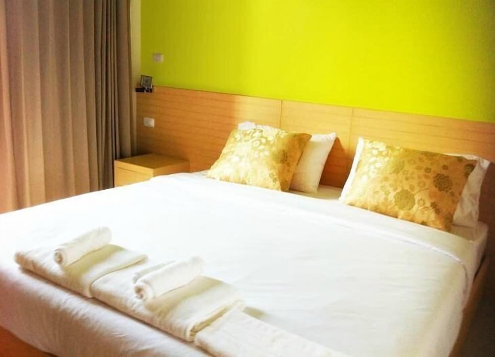Deluxe Room - Photo 24