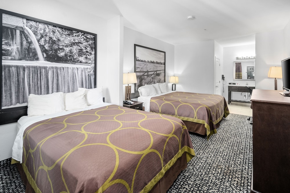 Standard Room, 2 Queen Beds - Photo 1