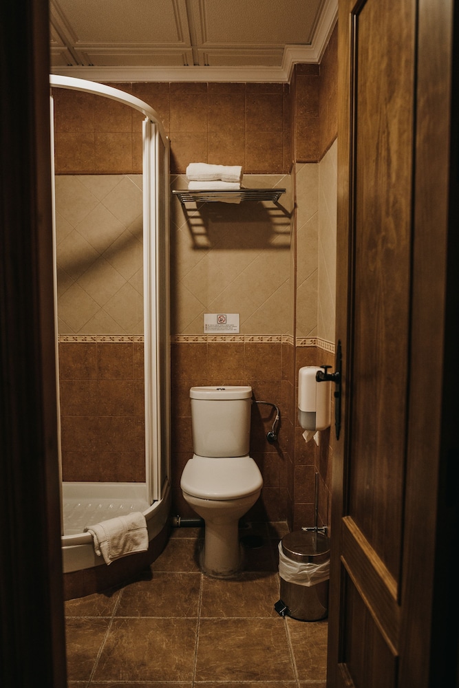 Superior Double or Twin Room - Photo 5