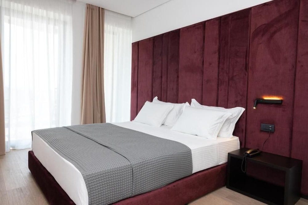 Deluxe Triple Room, Balcony, Sea View