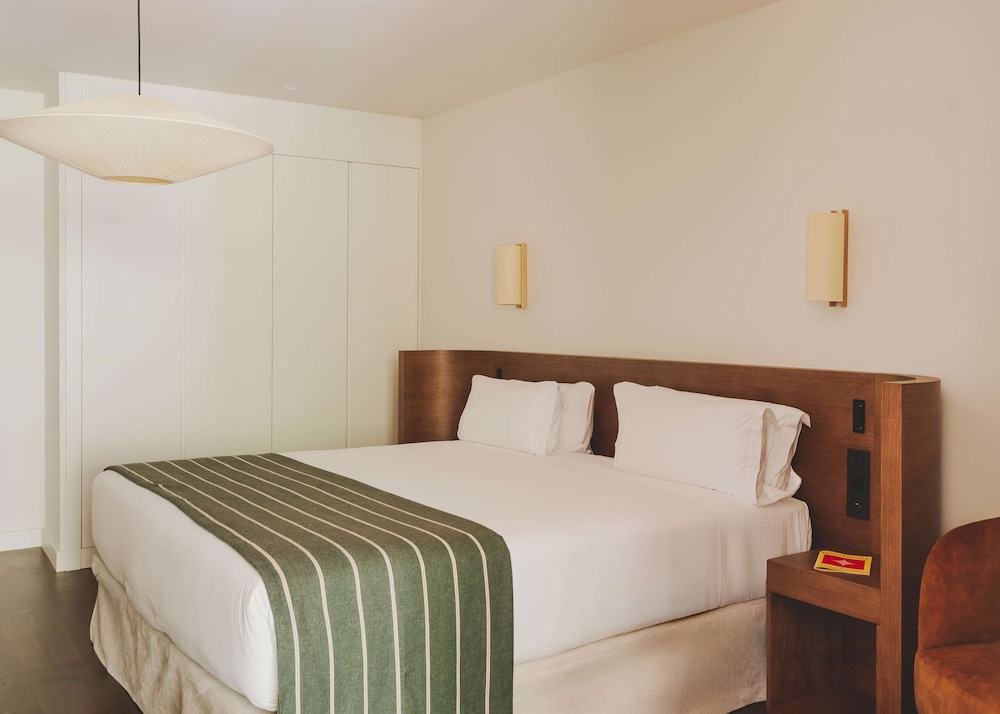 Gallery Double Room thumbnail 5