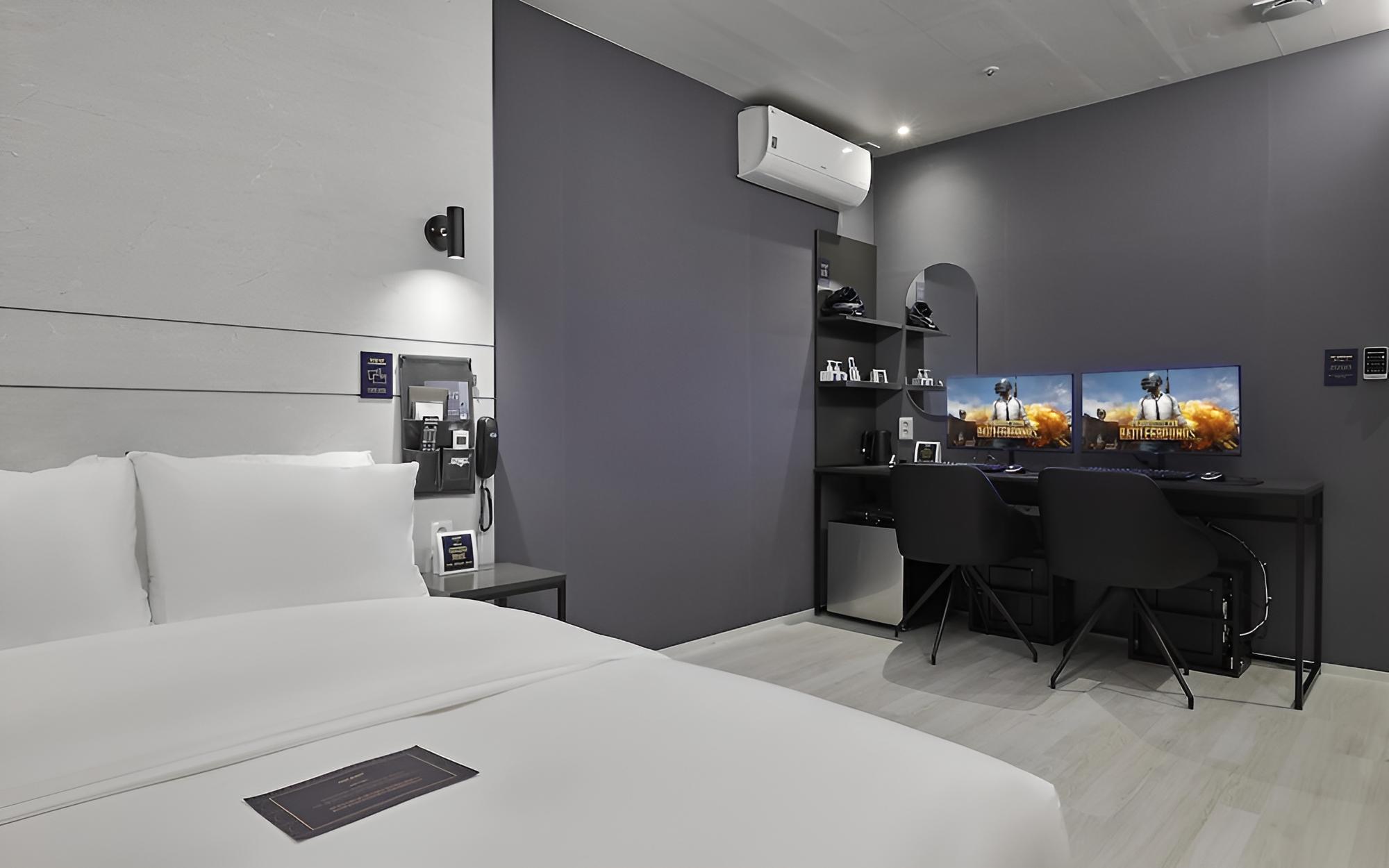 Room (Deluxe Game (55" TV / Intel i5-10400F) photo 2