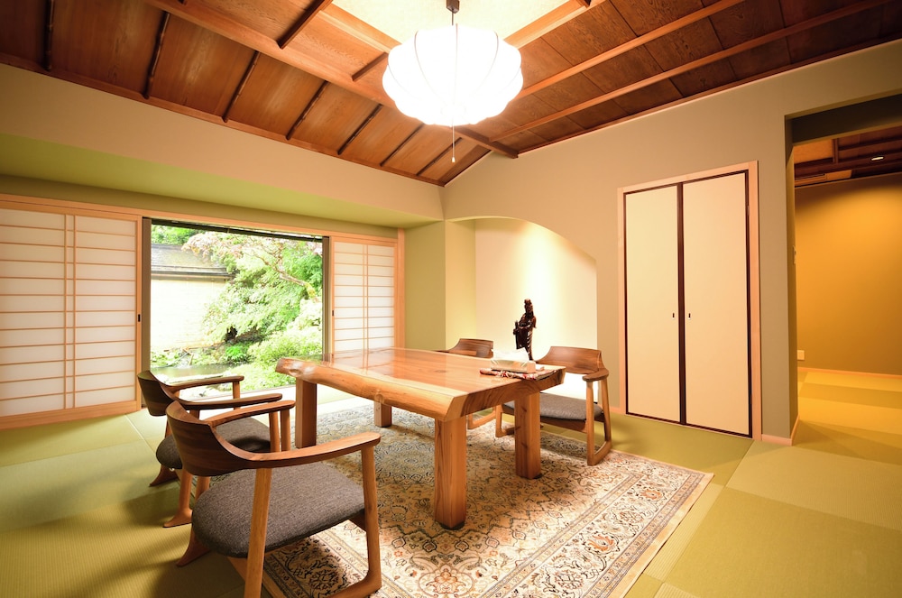 Deluxe Room, Garden View photo 1