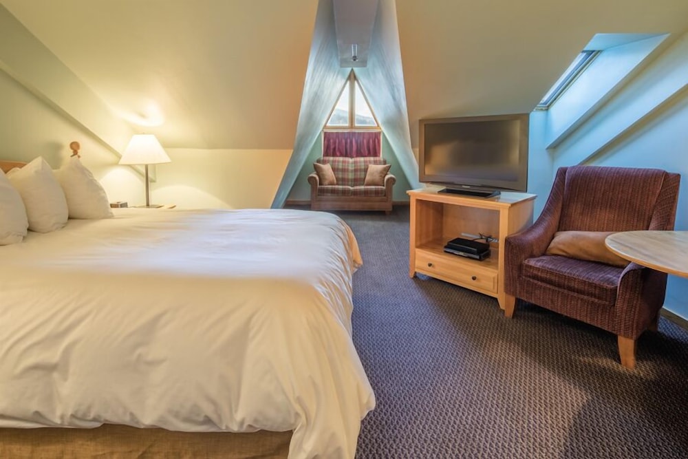 Standard Room, 1 Queen Bed