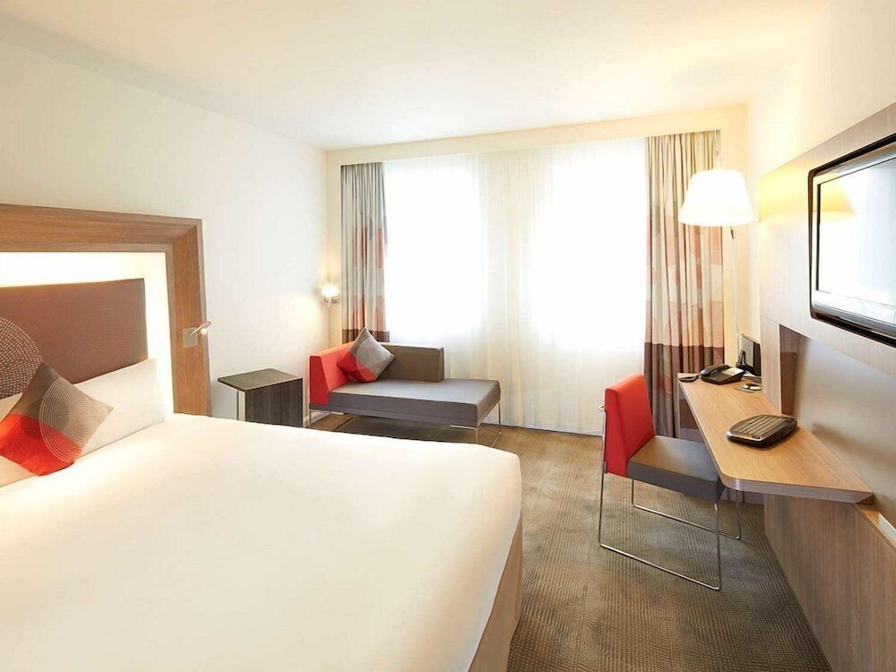 Classic Room, 1 Queen Bed, Non Smoking, Private Bathroom