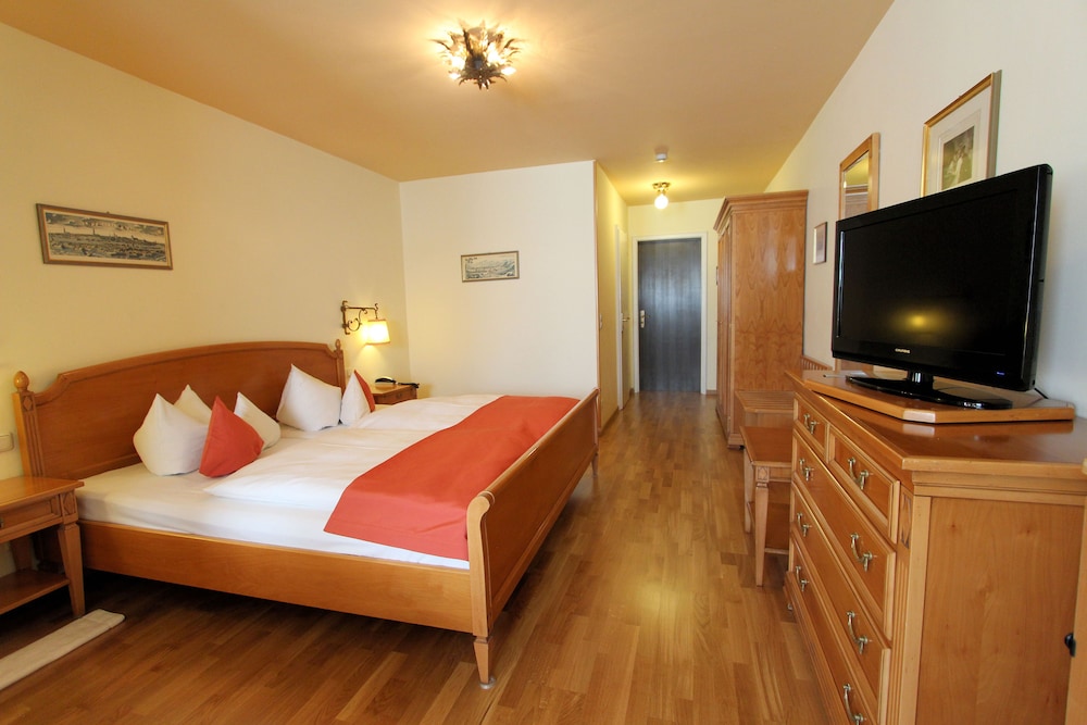 Deluxe Double Room photo 3