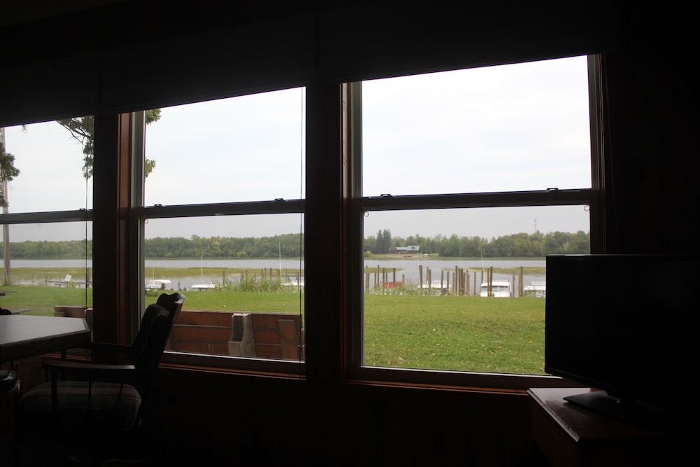 Basic Cabin photo 2